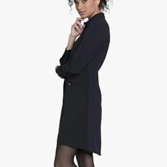 Infinity Cherokee 40” Nurse Lab Coat for Women With 2 Pockets - Picture 3 of 7